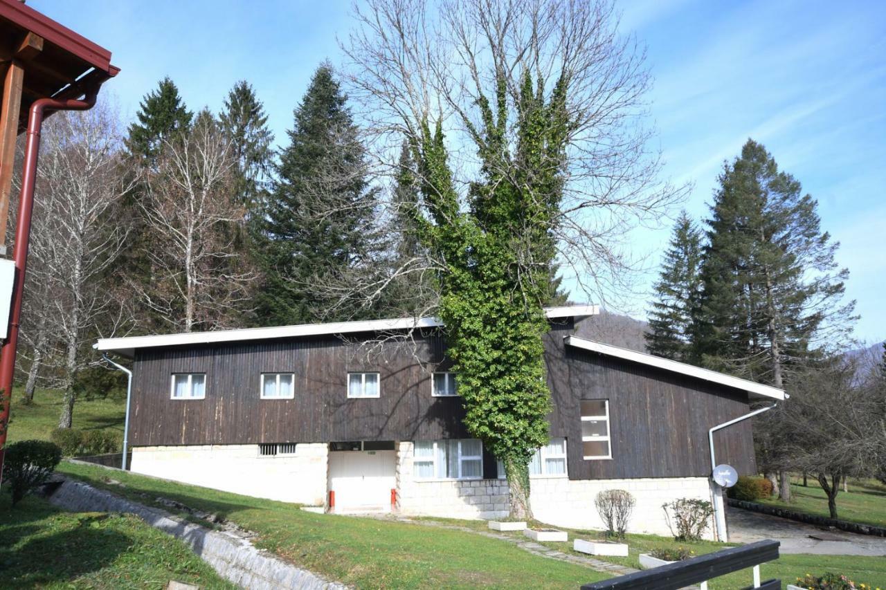 Hotel Np Sutjeska Paviljon A Tjentiste Exterior foto